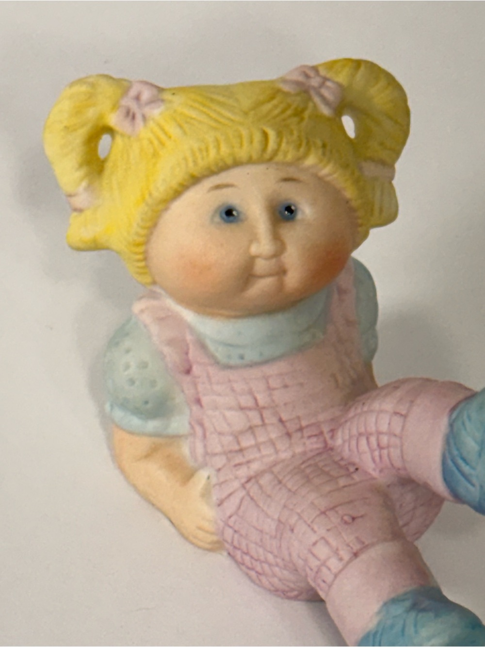 Vintage 1984 Cabbage Patch Kids Porcelain Girl Figurine OAA